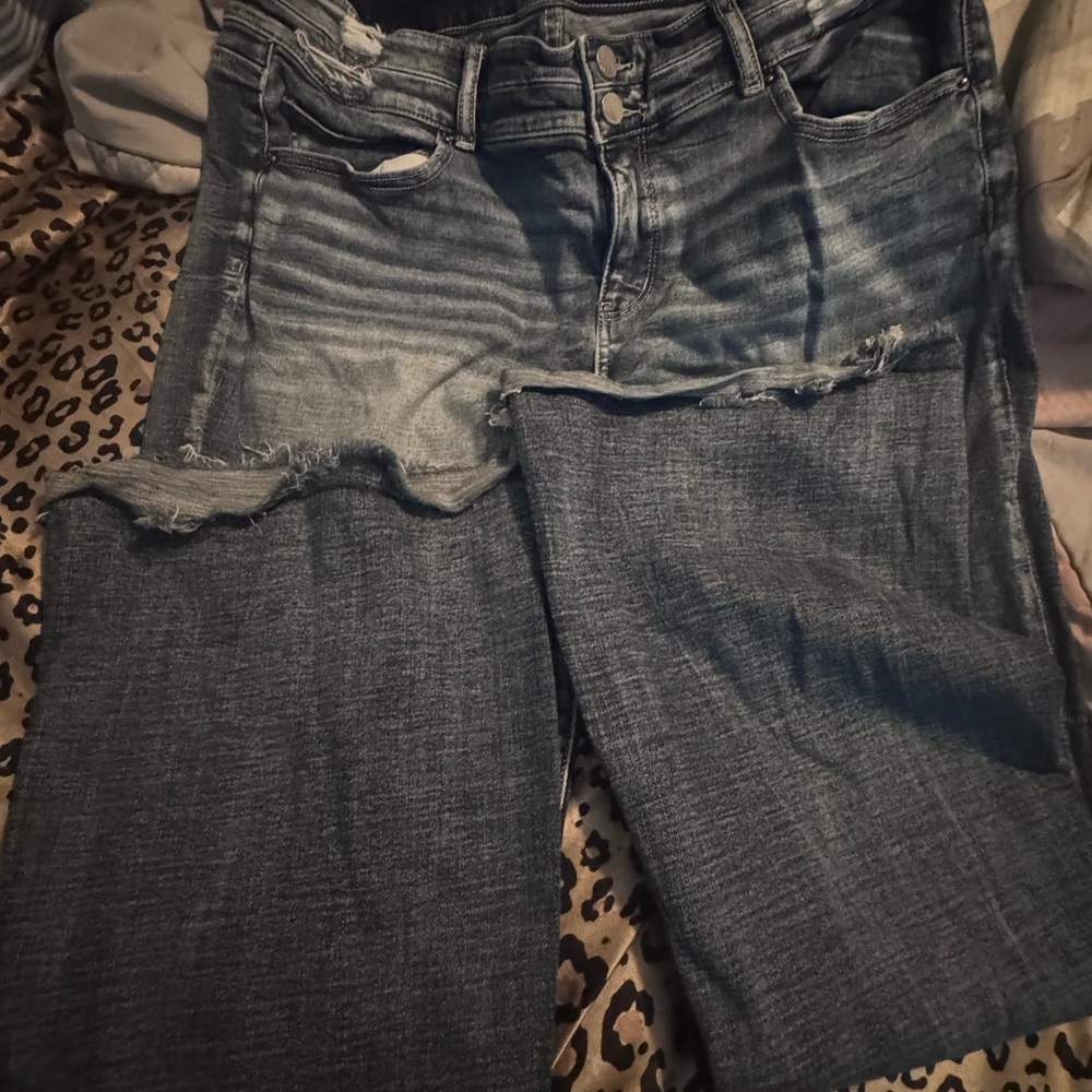 Miss Me Flare Jeans in Distressed Blue